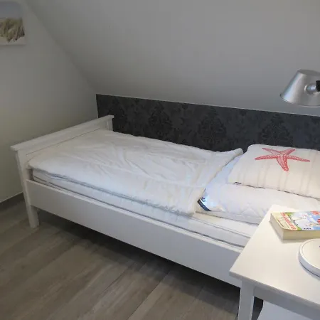 Reetdachhaus Wattenmeer Reetdachhaus Wattenmeer Tatil Evi *